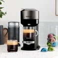 thumbnail image 4 of Cafetera y espresso Nespresso Vertuo Next Deluxe, cromo puro con espumador de leche Aeroccino, 1,1 litros, negro, cromo oscuro, 4 of 5