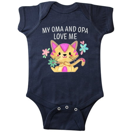 

Inktastic My Oma and Opa Loves Me with Cute Kitten and Flowers Gift Baby Boy or Baby Girl Bodysuit