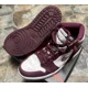 thumbnail image 1 of Size 9 - Jo r-dan 1 Retro High OG Bordeaux, 1 of 6