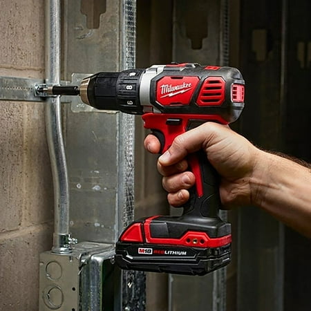 UPC: 0045242313440 | Milwaukee 2606-22CT – M18 18V 2.0Ah Cordless Drill/Driver Kit