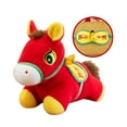 thumbnail image 1 of Encanto cultural: La mascota del Año del Caballo 2026 está diseñada en un estilo tradicional chino, con sillas de montar bordadas y crines de hilo dorado, que encarnan el estilo de las pinturas de cab, 1 of 7