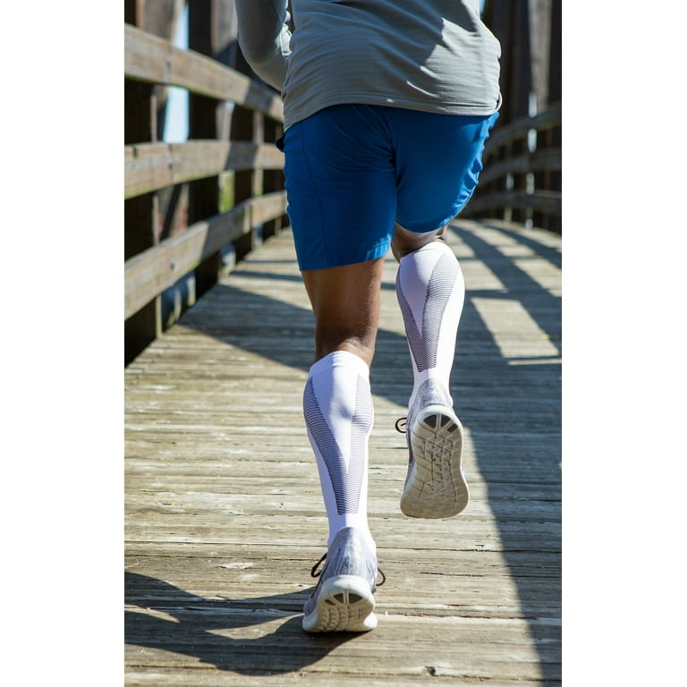 5 Reasons to Wear Compression Socks in the Summer