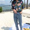 thumbnail image 3 of Camisa de vacaciones Mujer Blusa informal con estampado floral de verano Top de manga corta, Azul Methold AP001495-02B, 3 of 7