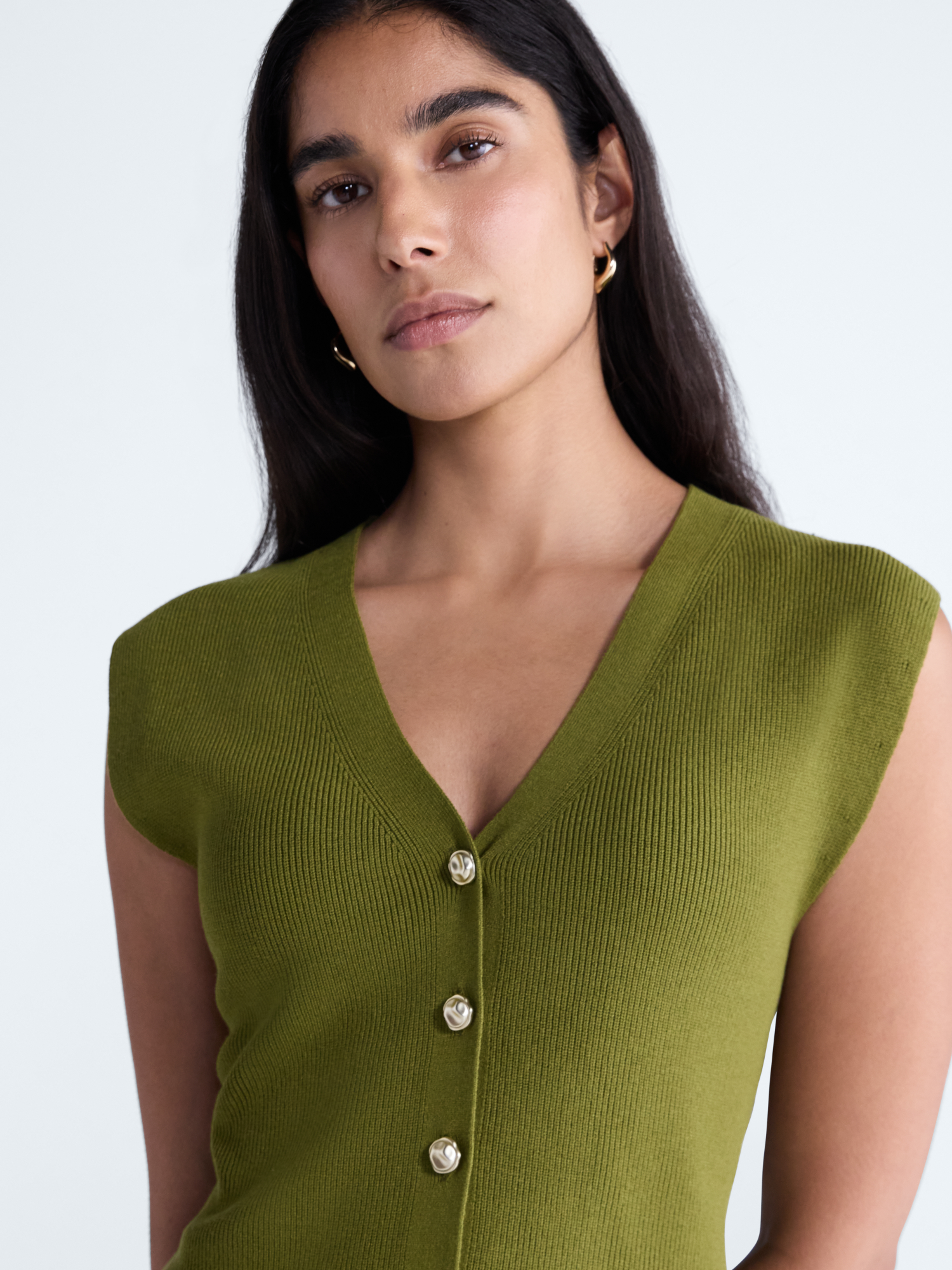 Scoop Women's V-Neck Sleeveless Cardigan Sweater photo 4