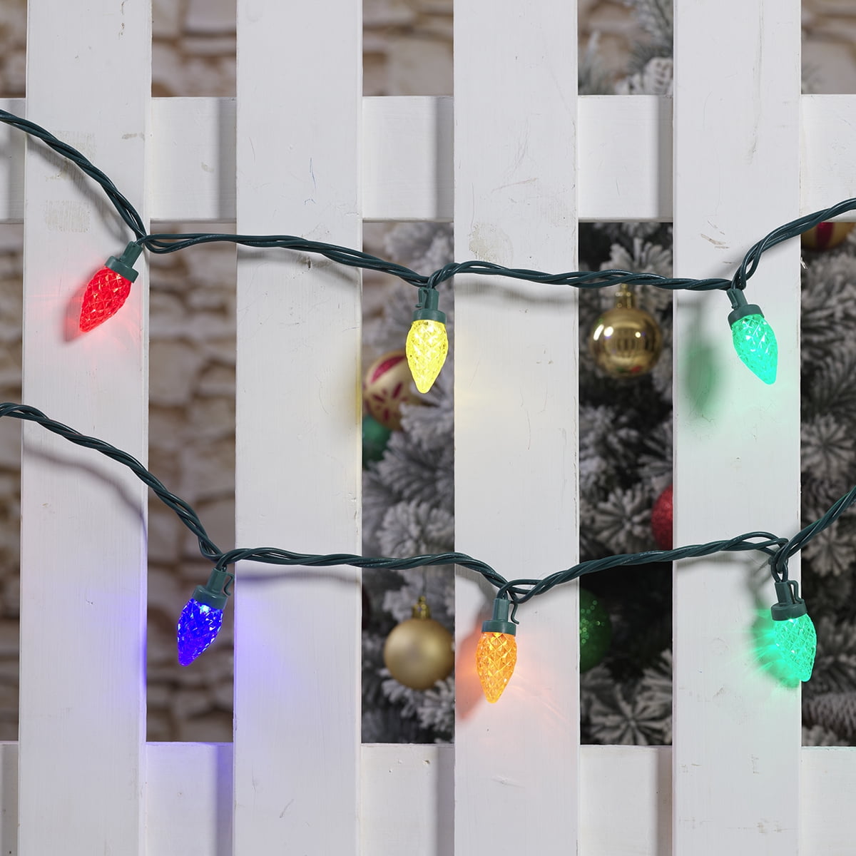 Lot de 25 lumières de Noël C7 à DEL ultra lumineuses Holiday Time, multicolores, avec fil vert, 14,1 pieds