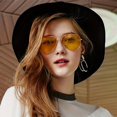 thumbnail image 5 of Retro Top Bar Aviator Sunglasses for Men and Women - Mirror Lens for Outdoor Activities, Driving, and Beach Travel - UV400 Protection, 5 of 5