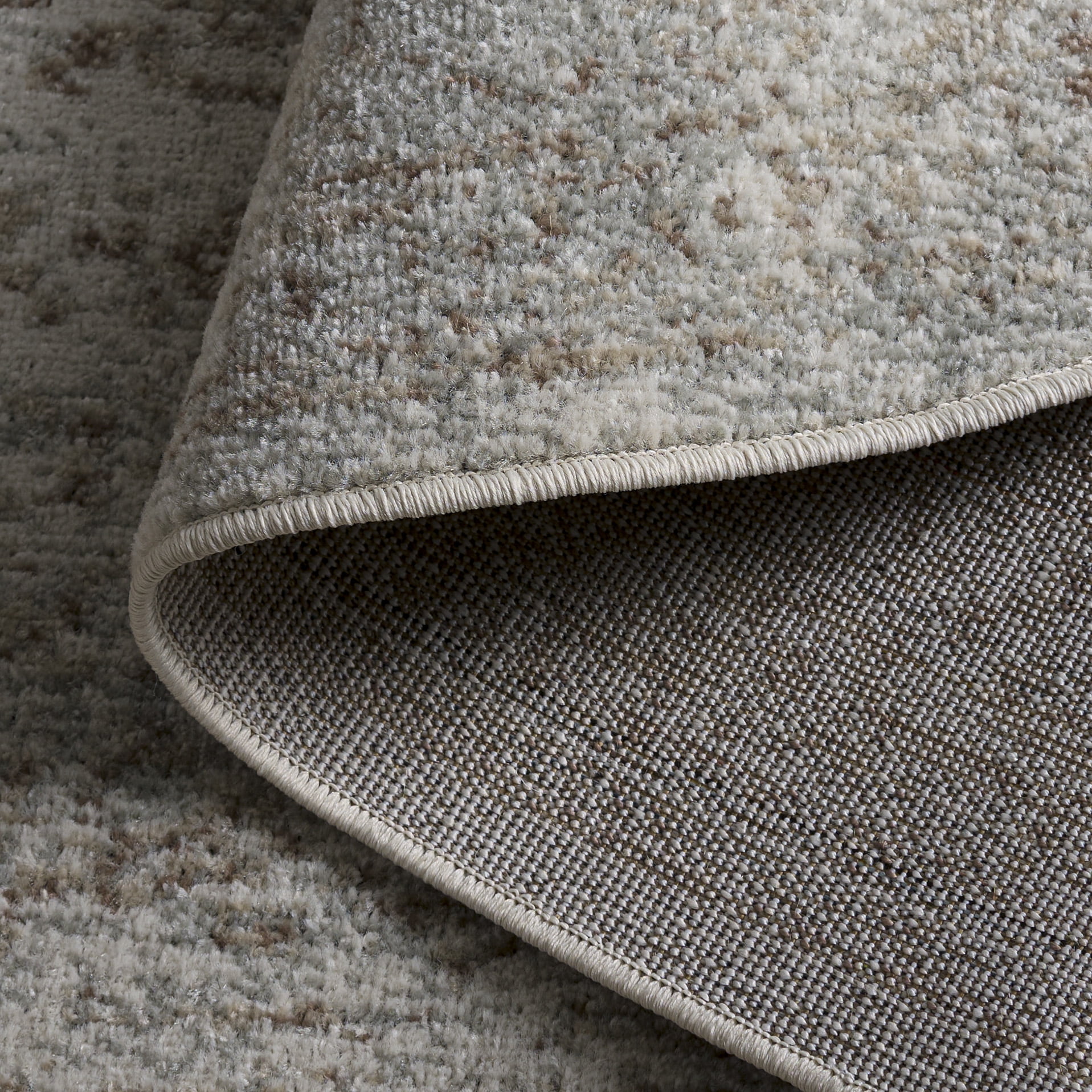 Safavieh Evoke Trena Floral Area Rug, Ivory/Taupe, 6' x 8' Oval