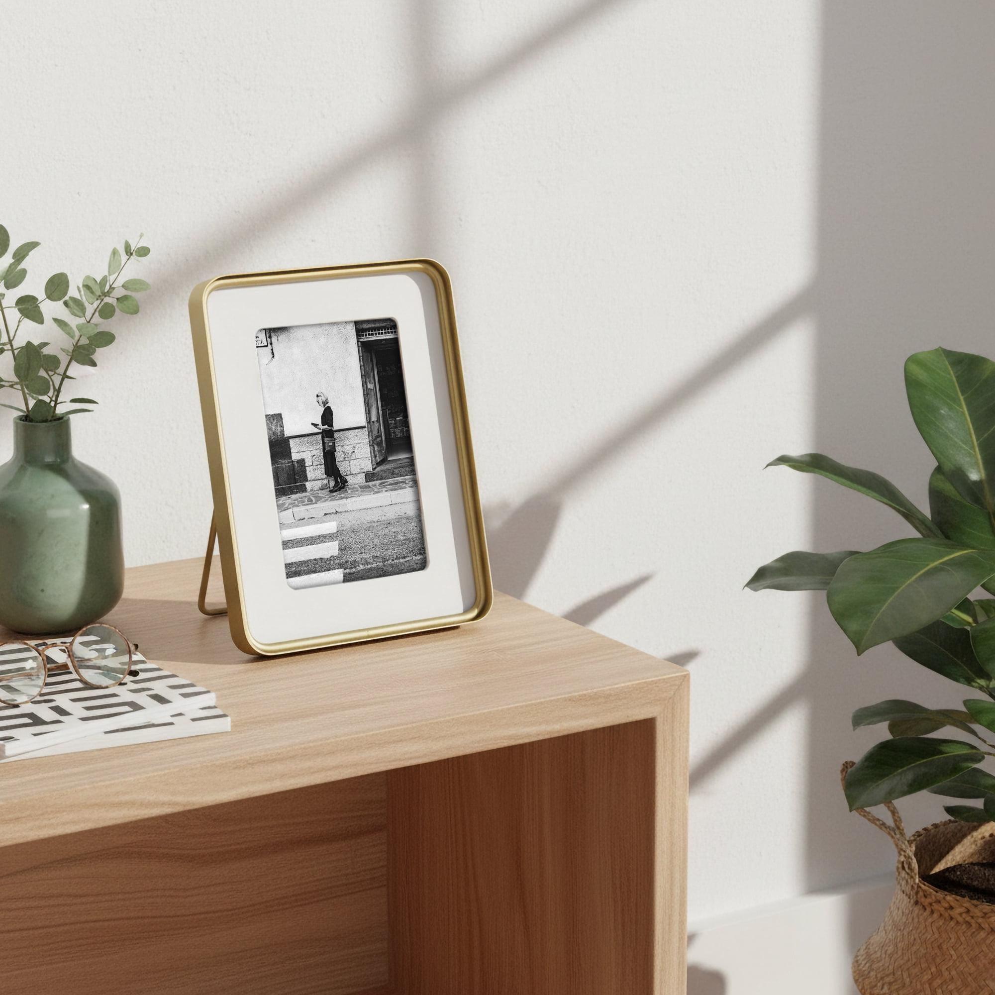 Mainstays 5x7 Matted to 4x6 Picture Frame – Gold Rounded Corner Tabletop Photo Frame