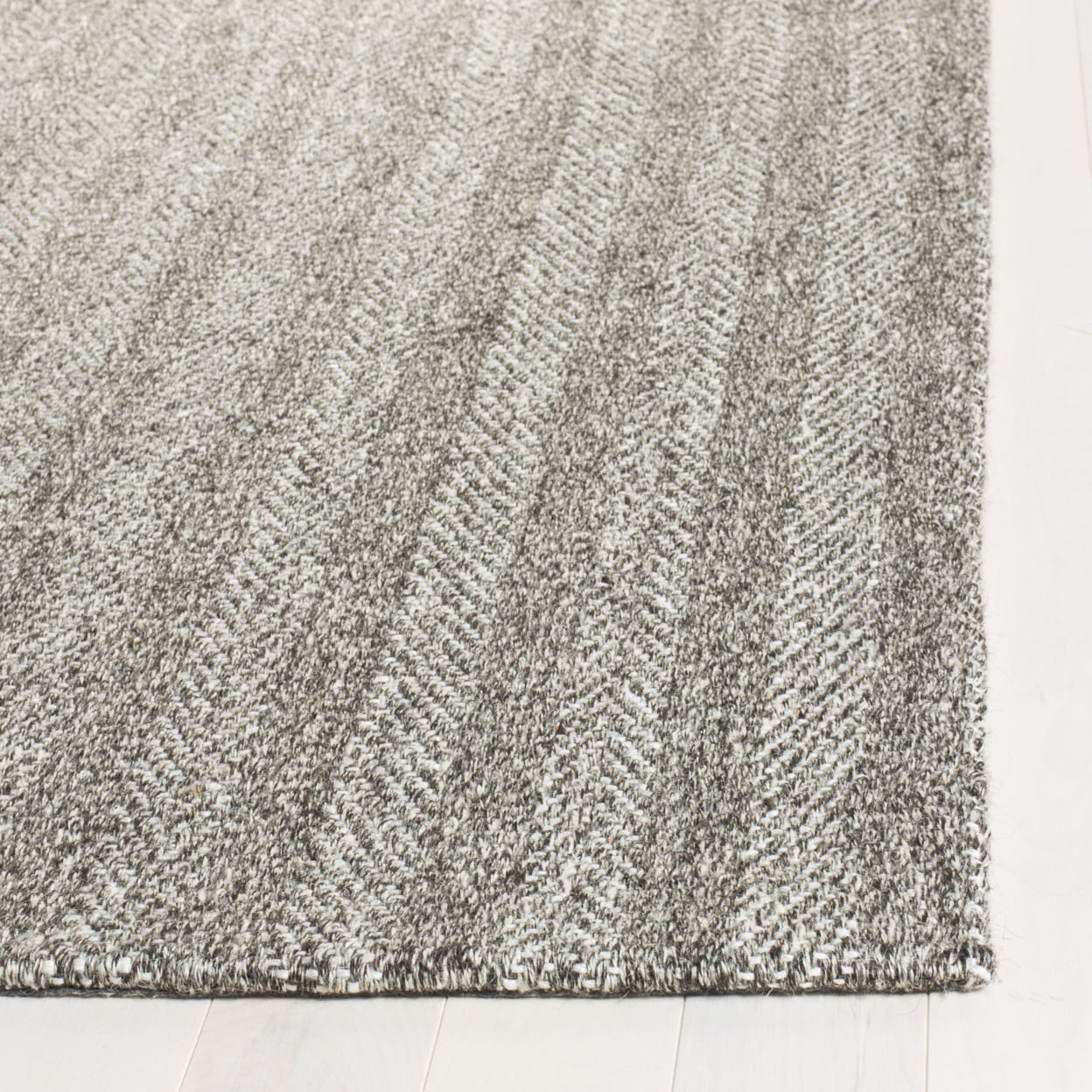 SAFAVIEH Wilton Zayden Striped Area Rug, Grey/Ivory, 4' x 6'