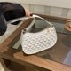 thumbnail image 5 of Bolso de hombro casual para mujer | Bolso bandolera bandolera Messenger | Bolso de mano de cuero PU | Correa ajustable | Se adapta a las gafas de sol de la billetera del teléfono | 20.5x12.5x7cm | 1, 5 of 5