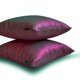 thumbnail image 4 of Fundas de almohada decorativas HomeCentric en fucsia y verde (paquete de 2, 60 x 60 cm), de seda lisa, para sofá, hotel, sala de estar y dormitorio. Estilo moderno liso. Lujo en verde fucsia., 4 of 8