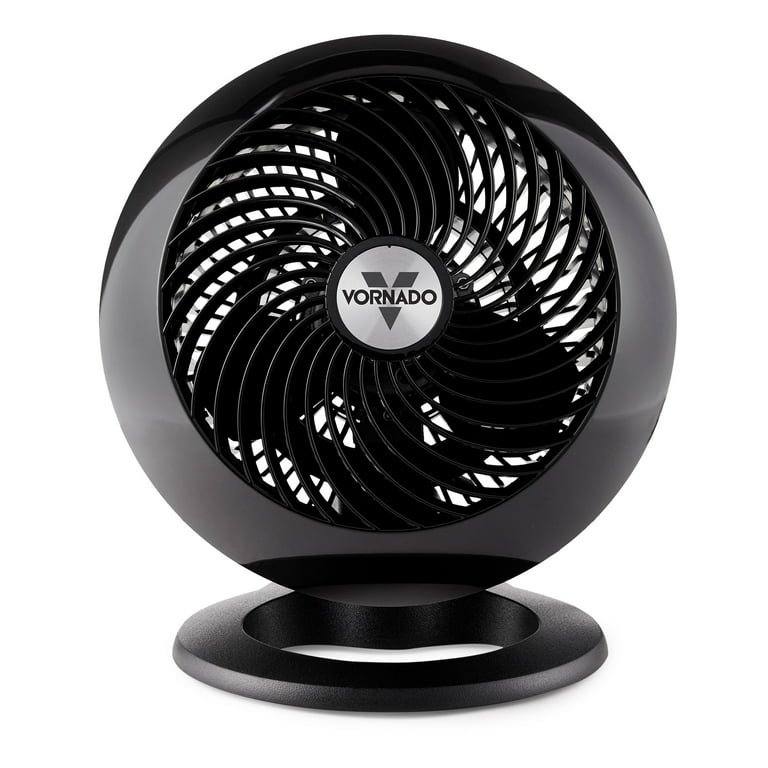 Vornado 560 Whole Room Air Circulator, Medium Floor Speeds