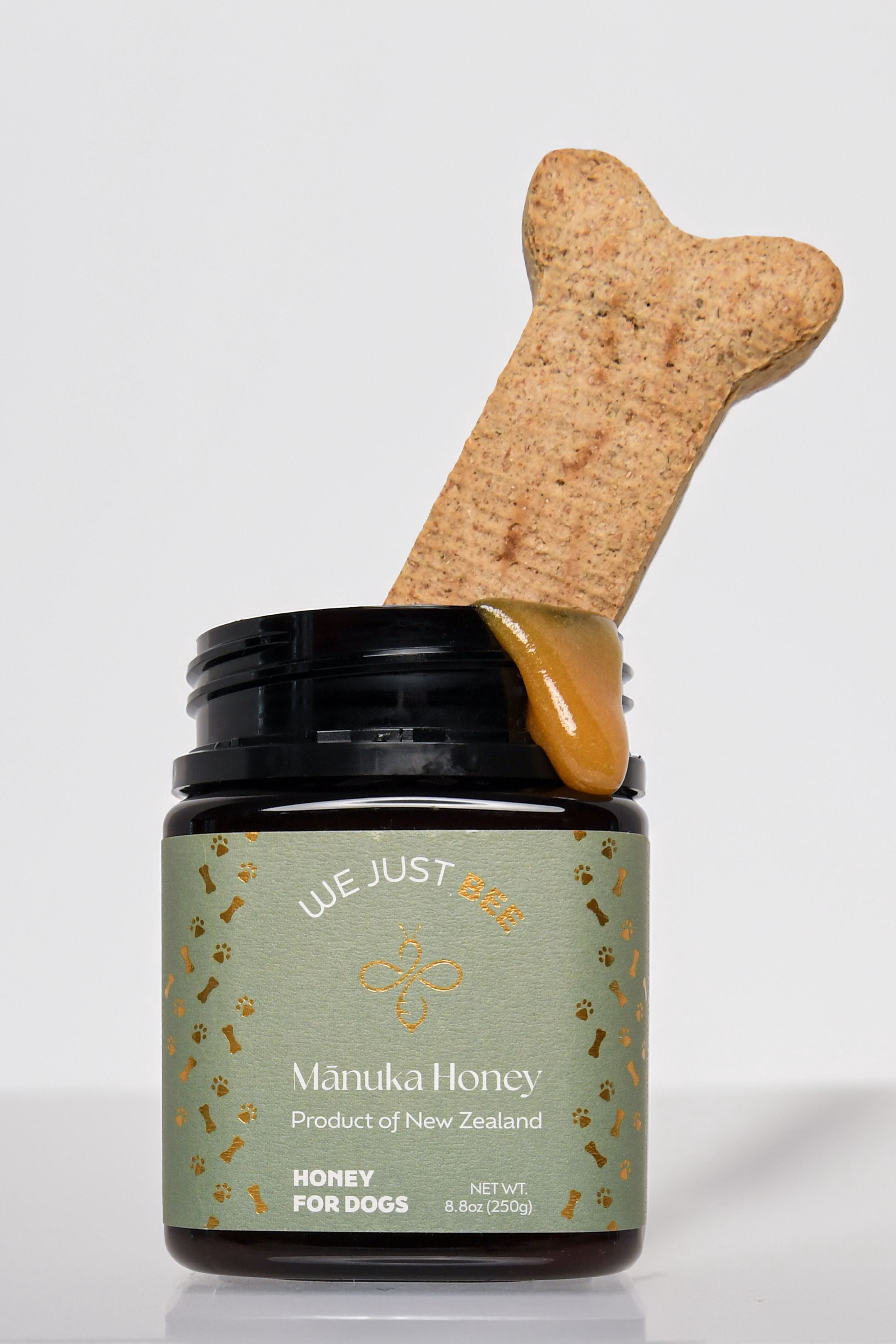 We Just Bee Honey for Dogs - Manuka Honey for Canine Wellness, Natural Immunity and Skin Support, Premium New Zealand Honey, Delicious and Healthy Treat for Dogs – 250g/8.8oz