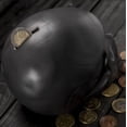 thumbnail image 2 of Calavera de cerámica para Halloween de Piggy Bank Kikkerland, 2 of 4