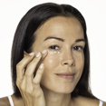 thumbnail image 3 of Crema regeneradora Neutrogena Rapid Wrinkle Repair - Hidratante facial y ocular con retinol - S&#2013265929rum de &#2013265921cido hialur&#2013265923nico - 14 mililitros (el envase p, 3 of 7
