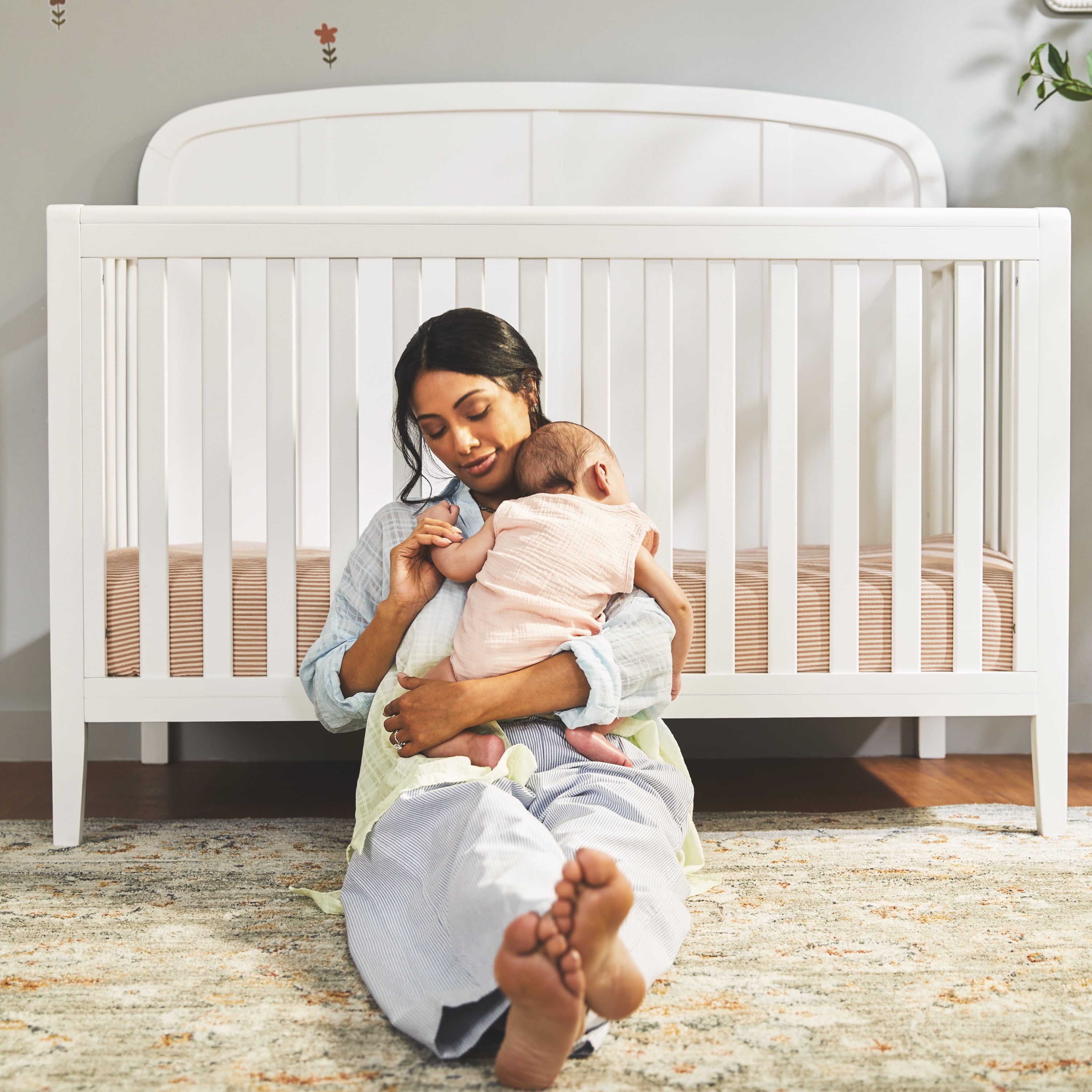 Little Seeds Briar 6-in-1 Convertible Crib, True White
