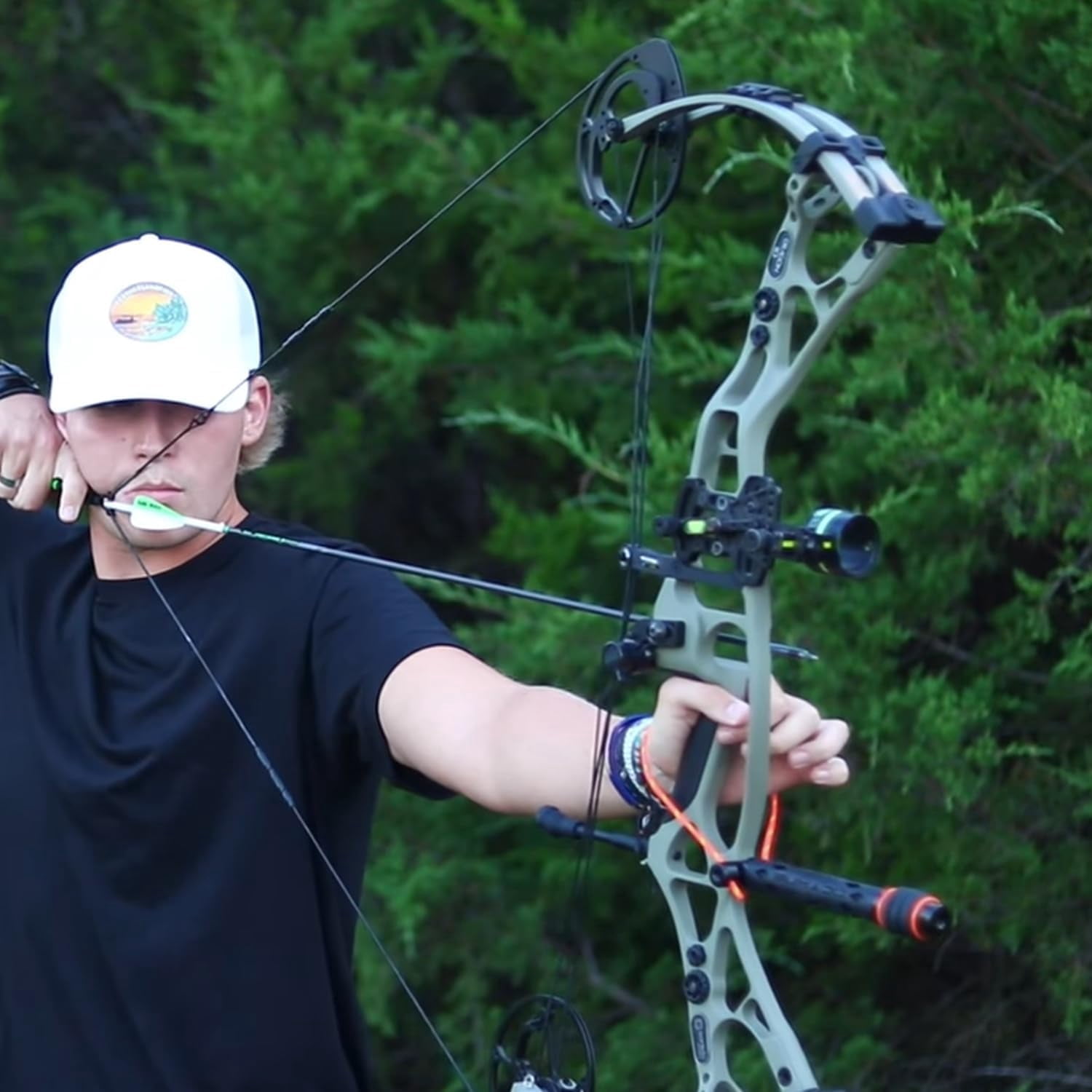 Sanlida Dragon 10 Flagship Top of The Line Hunting Compound Bow Kit for Adults, Standard Hunting Bow for Adults and Advanced Archers, IBO Speed 340 FPS