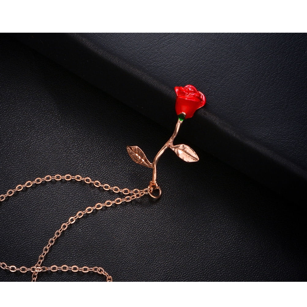 OUNONA Women's Alloy Charm Choker Necklace, Trendy Jewelry Accessory for Valentine's Day , 1 Piece Stylish Necklace
