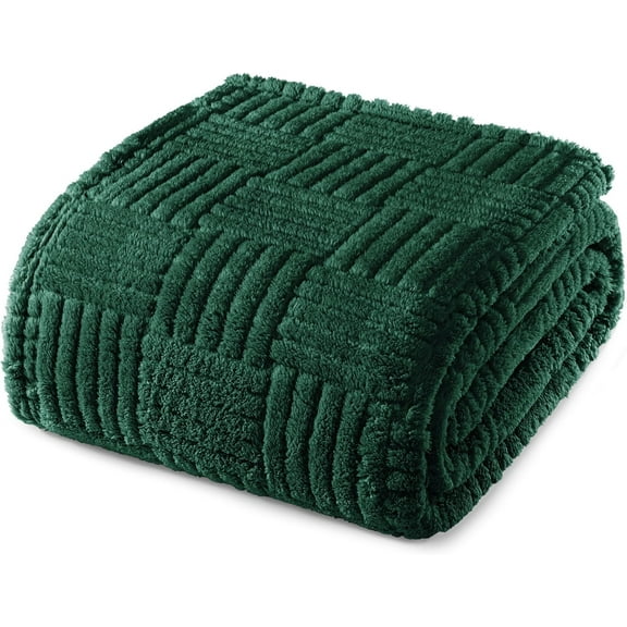 Lightweight Fleece King Size Blanket for Bed, Fuzzy Soft Blankets with Decorative Jacquard Pattern for All Season, Warm and Fluffy, 90x104 Inch, Emerald Green