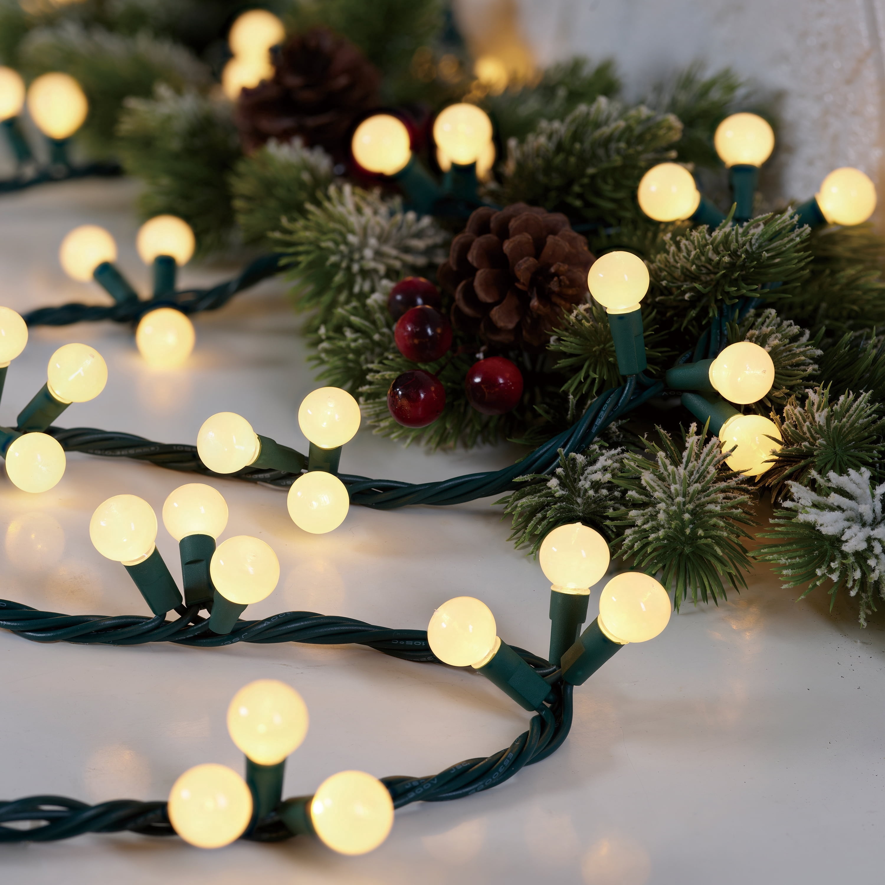 Indoor/Outdoor 90-Count LED G15 Globe Christmas Garland Lights, Frosted Warm White, Green Wire, 9', by Holiday Time