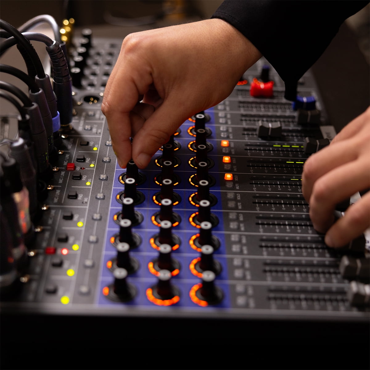 Zoom LiveTrak L12next 12-Channel Digital Mixer/Recorder