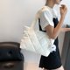 thumbnail image 3 of Bolso de mujer Bolso acolchado femenino Bolsos de mano Bolso de nylon Bolso de hombro (Blanco), 3 of 7