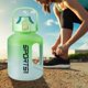 thumbnail image 4 of Botella de Agua de Gran Capacidad, Jarra Deportiva con Asa, Contenedor de Hidratación con Plástico de Alta Temperatura, 2L para Fitness, Gimnasio y Uso al Aire Libre, 4 of 6