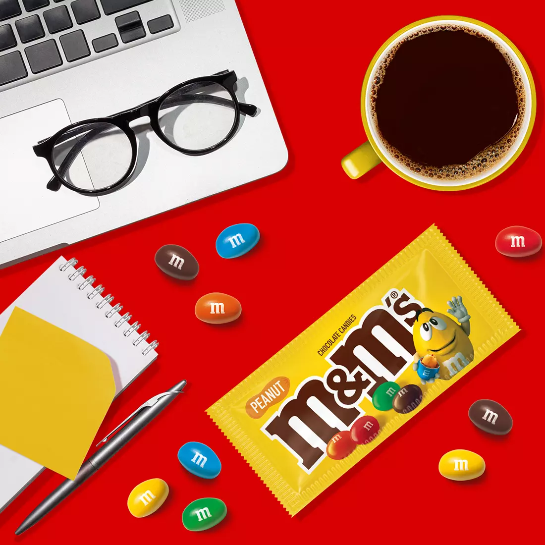 M&M'S Peanut Chocolate Candy, Full Size Bulk Candy, 48 ct./1.74 oz.
