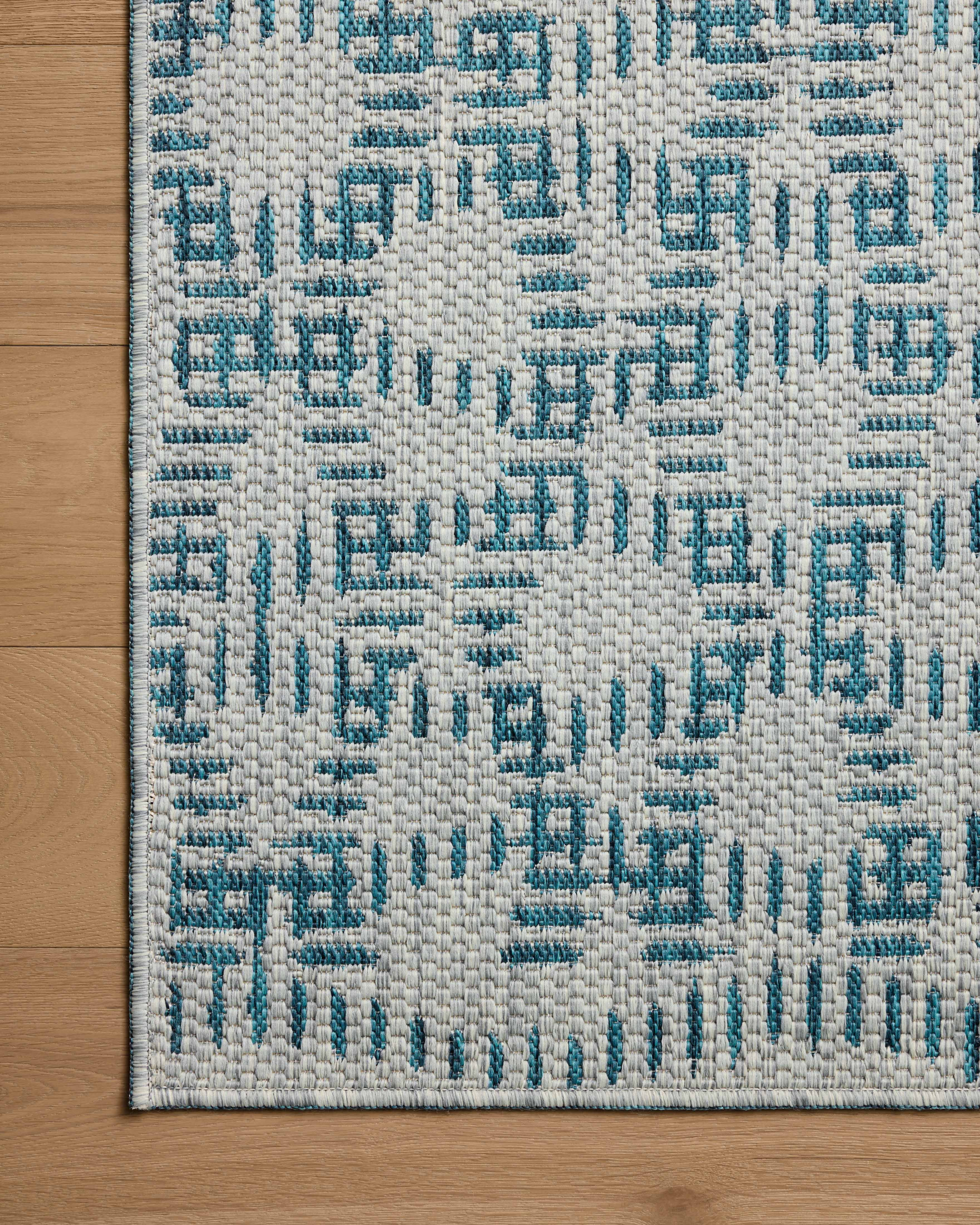 Indoor Outdoor Reversible Loloi Easton Fog / Teal 18" x 18" Sample Rug