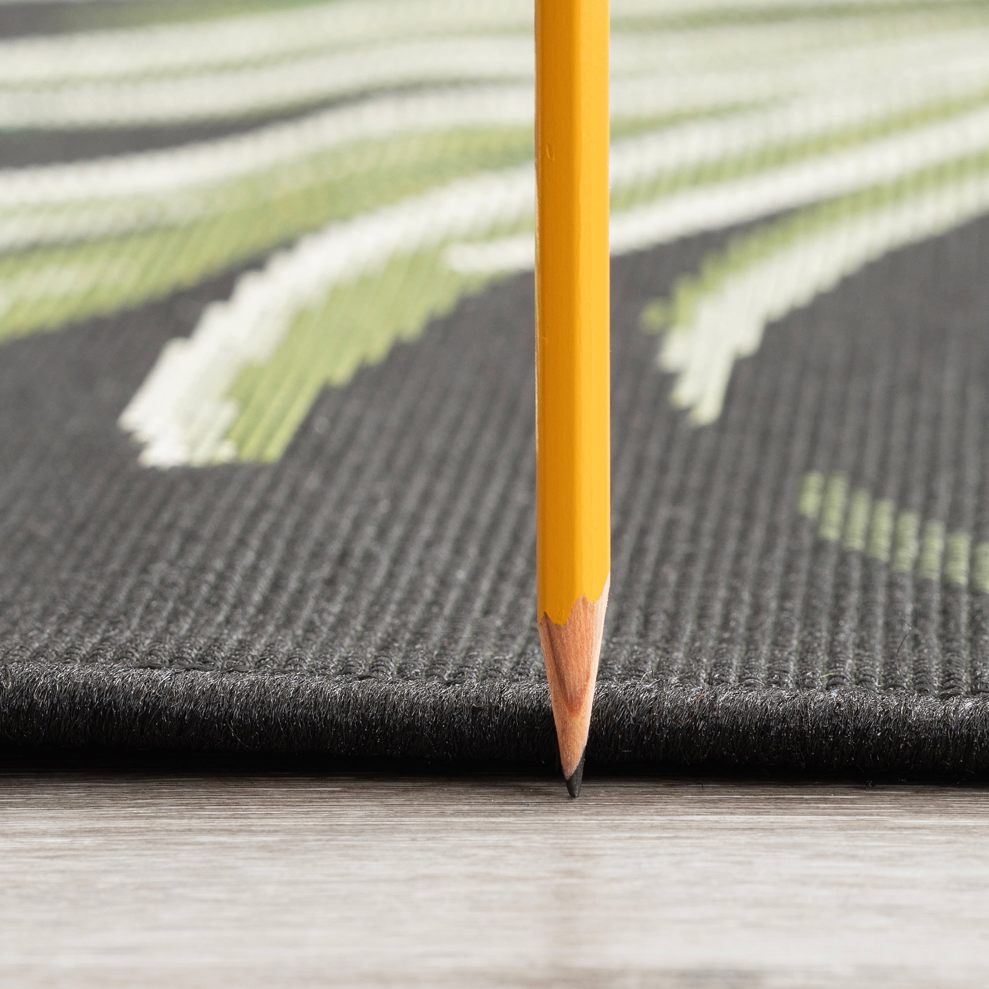 Stunning Transitional 8' x 10' Black and Green Polypropylene Outdoor Area Rug