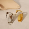 thumbnail image 3 of Anillo abierto geométrico irregular chapado en oro real de 14k, acero de titanio, anillo de borde ancho que no se decolora para mujer, 3 of 6