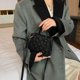 thumbnail image 3 of Bolso Bandolera para Mujer Bolsos Hombro Femeninos PU Sólido Bolsos Acolchados (Negro), 3 of 5