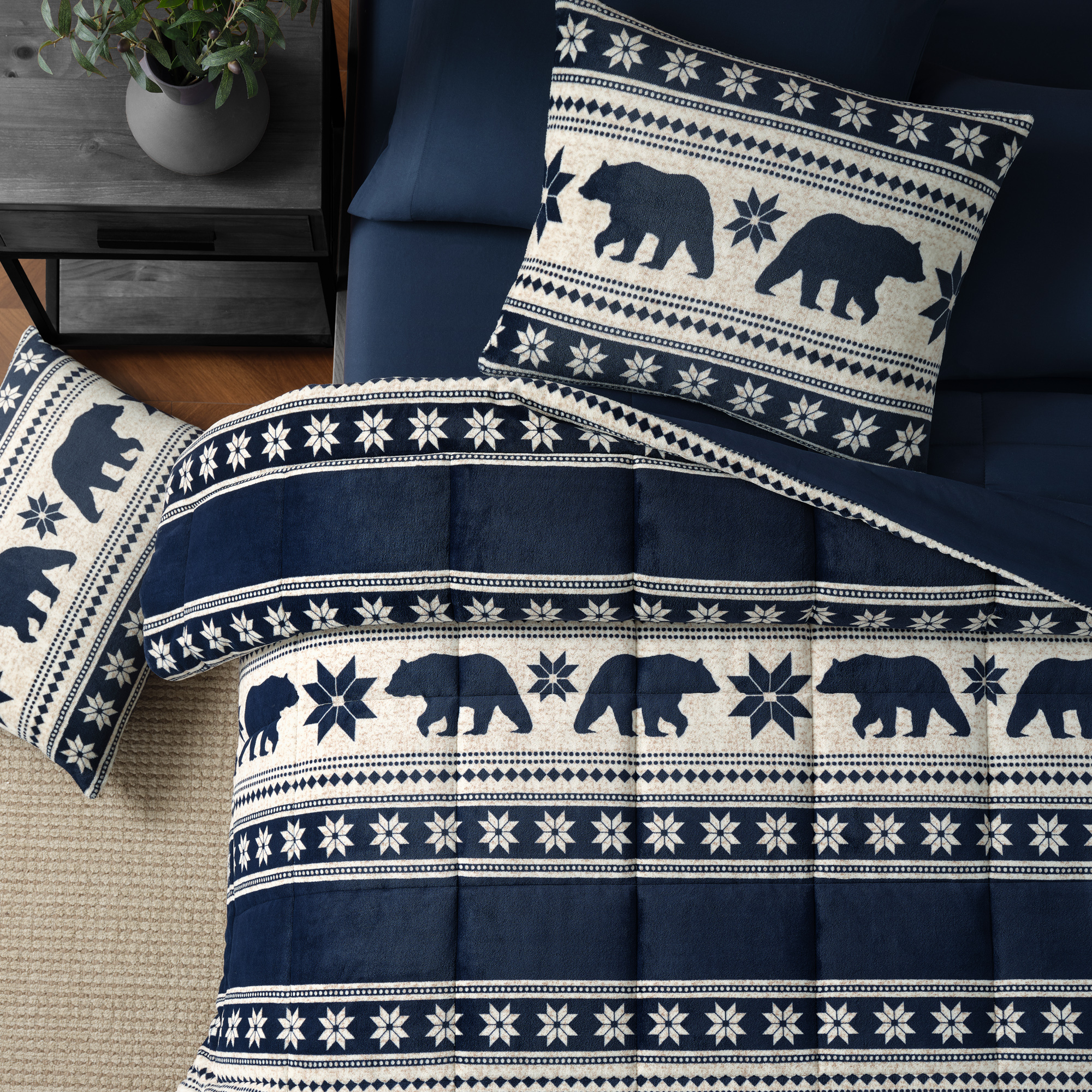 Pawz 3-Piece Fleece Comforter Set with Pillow Shams, Soft and Warm, Navy Blue Bears, King