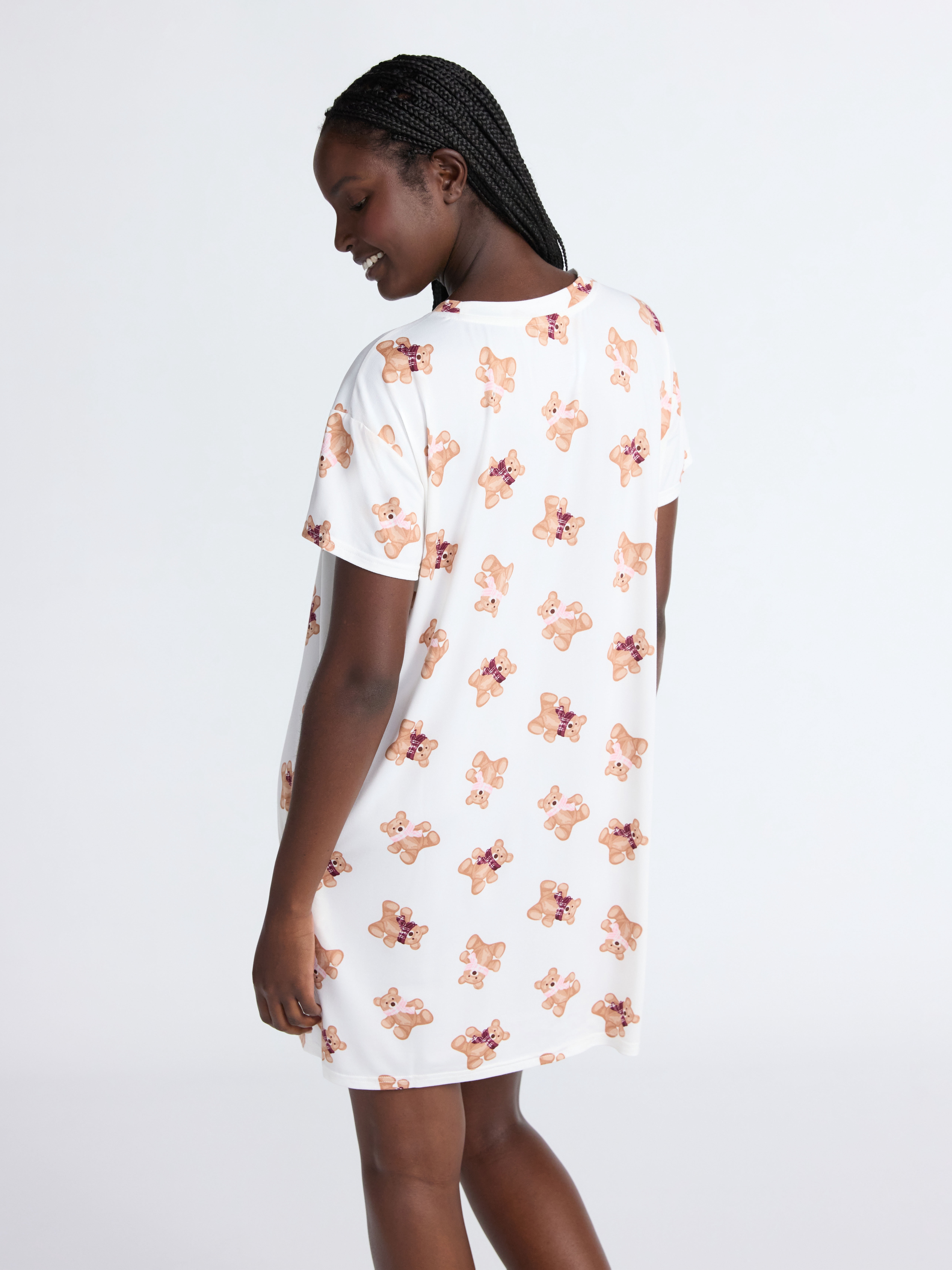 Joyspun Women's Dreamy Soft Collection Sleepshirt with Short Sleeves, Sizes S/M-2X/3X