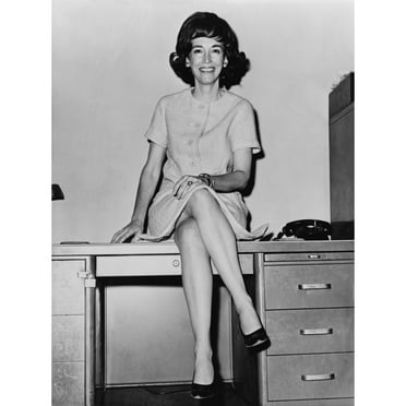 Helen Gurley Brown (B. 1922) Innovative American Editor Of Cosmopolitan Magazine History (18 x 24)