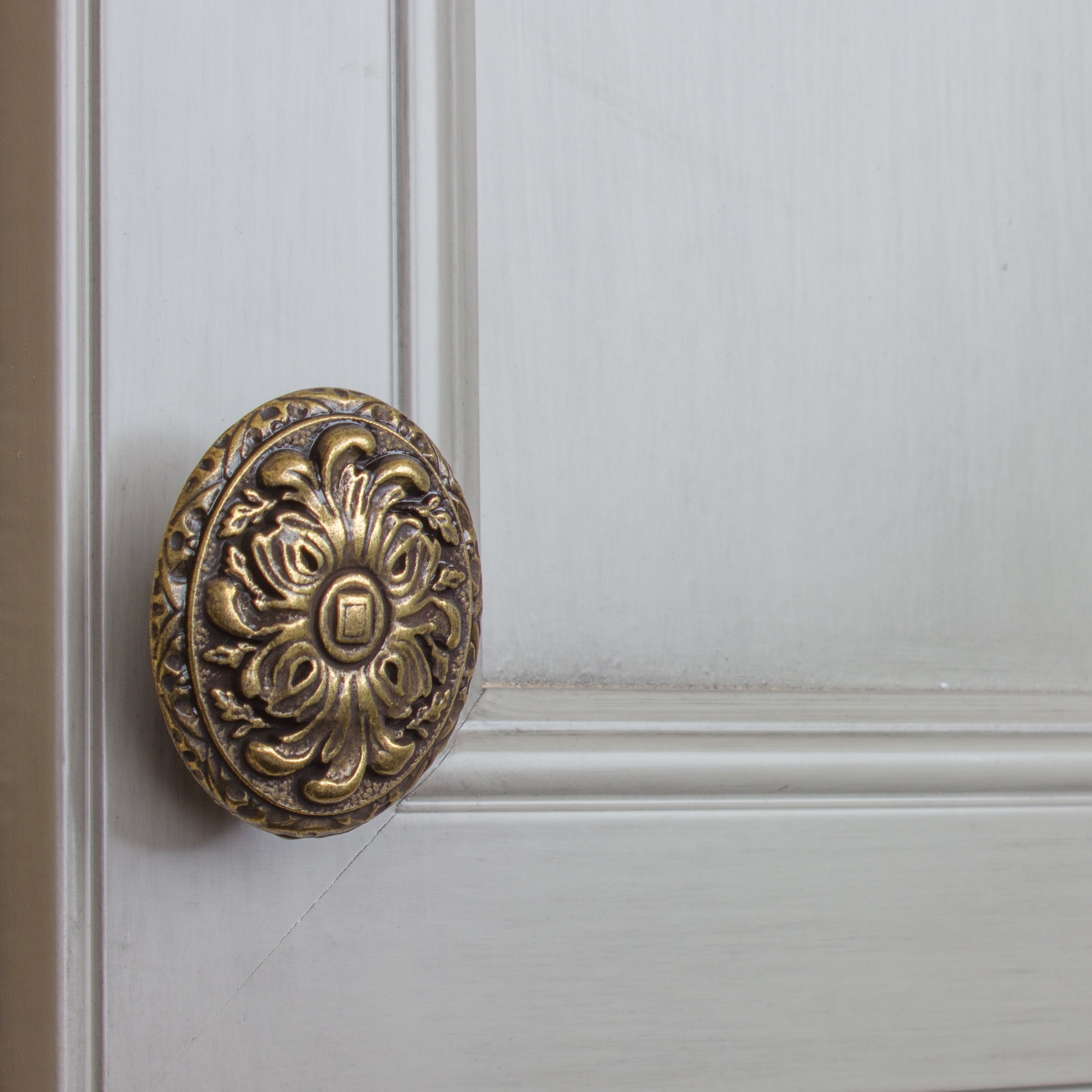 GlideRite 2 in. Old World Ornate Oval Cabinet Knob, Antique Brass, Pack of 5