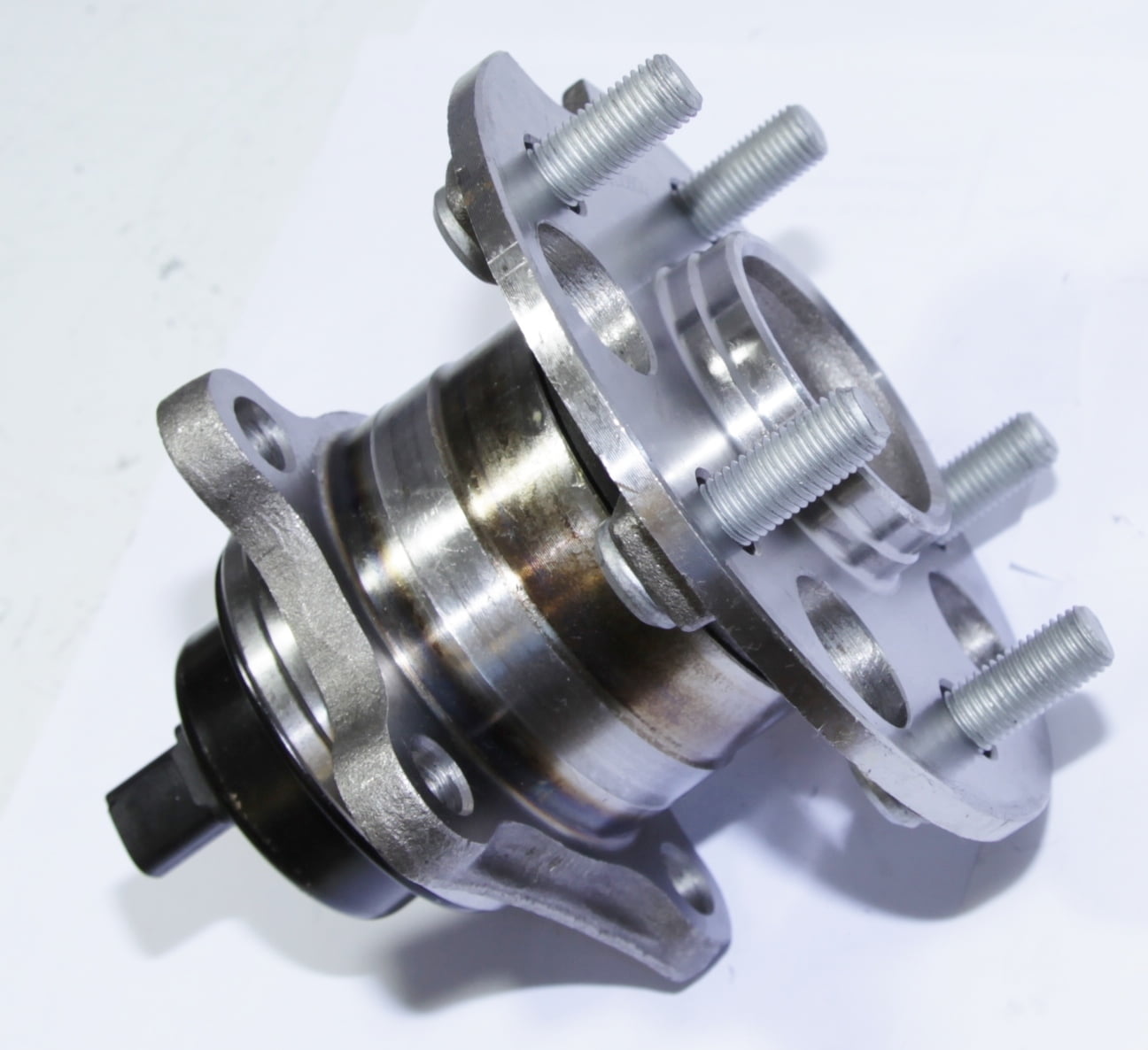 Left Rear Wheel Hub Bearing fit 0407 Toyota Highlander 2WD or FWD ONLY