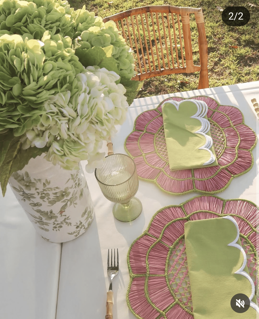 Blush Bloom Handwoven Placemat – Pink Iraca Palm Straw Table Decor