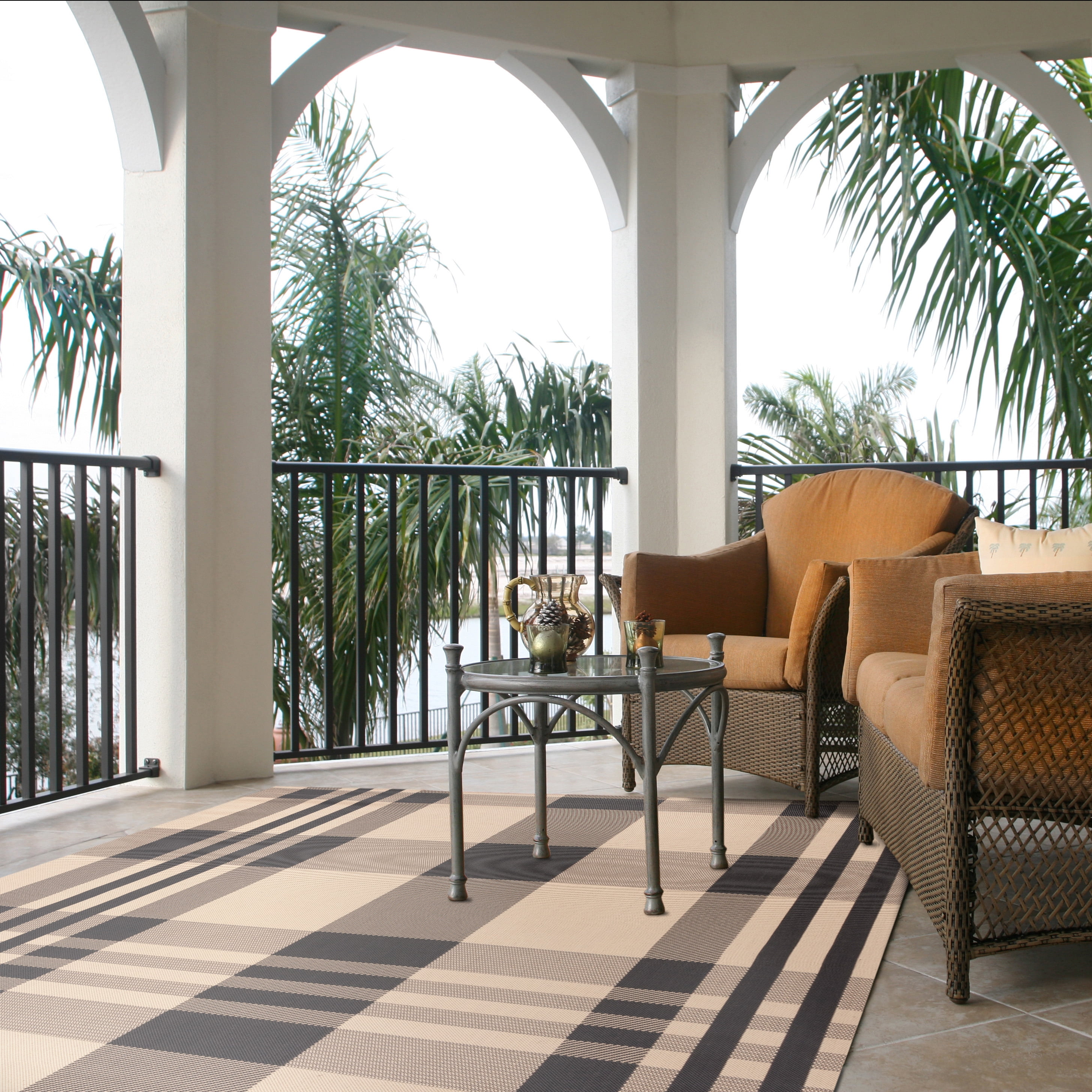 Safavieh Courtyard Benjamin Plaid Indoor/Outdoor Area Rug, Gray/Bone, 6'7" x 9'6"