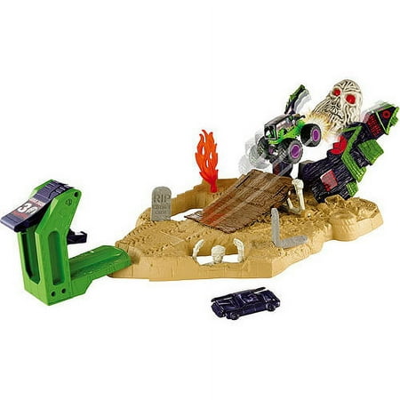 Hot Wheels Monster Jam Boneyard Bash Play Set