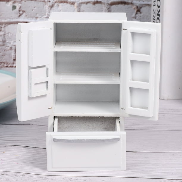 1: 12 Mini modelo de refrigerador de simulación de doble cubierta de madera de abedul para puerta, blanco con adornos plateados