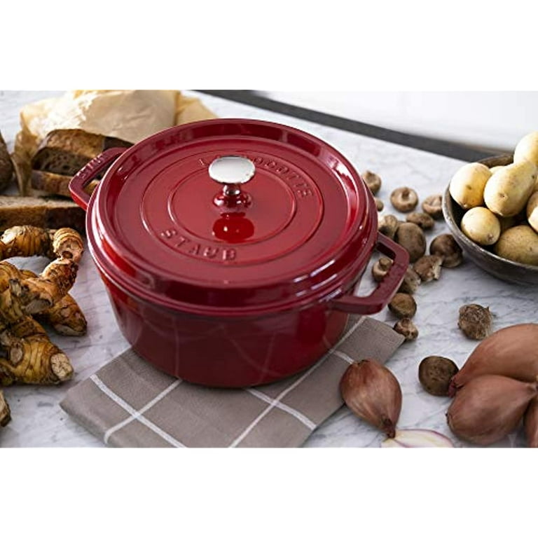 6 Quart Nonstick Aluminum Dutch Oven with Lid in Cherry - Red