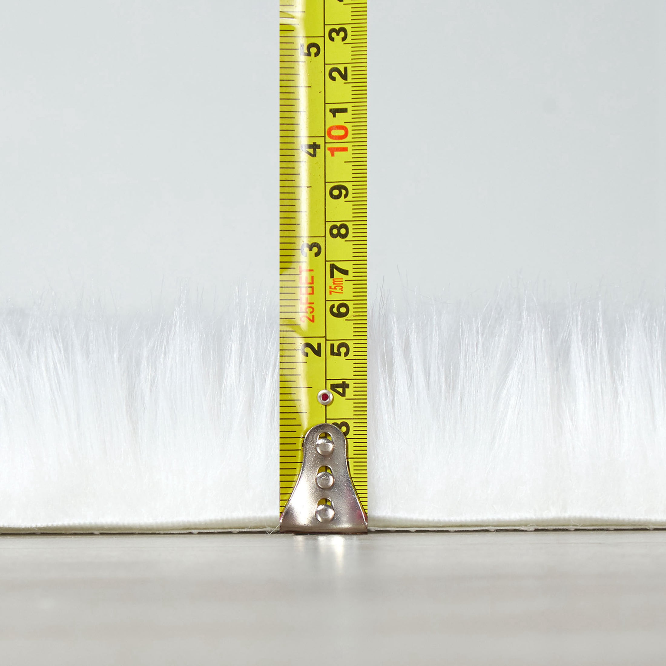 Mainstays White Faux Fur Rug Non-Skid Fluffy Floor Rug for living room, 30"x46"