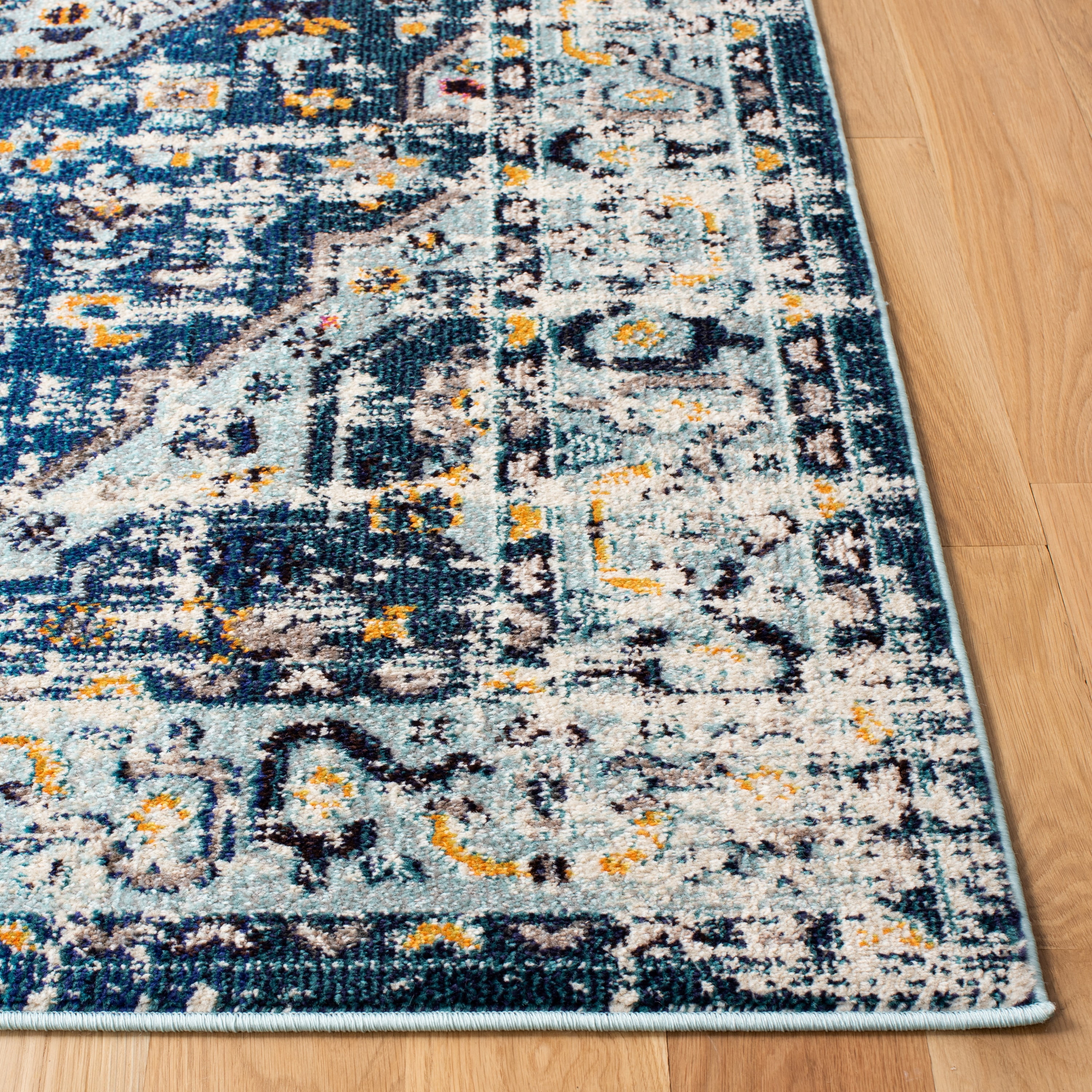 SAFAVIEH Madison Trenton Vintage Traditional Area Rug, Dark Blue/Light Blue, 6' x 9'
