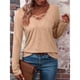 thumbnail image 4 of Camiseta de Larga con Cuello en V para Mujer, Estilo Casual, Cómoda, Elástica, de Color Liso. Amarillo XL, 4 of 6