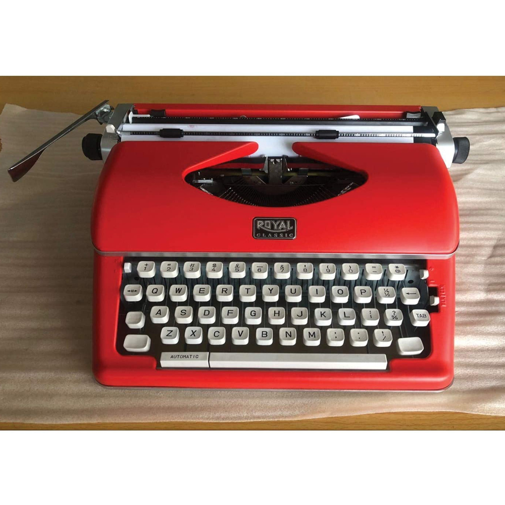 Royal Classic Manual Metal Typewriter Machine with Storage Case, Red - image 2 of 3