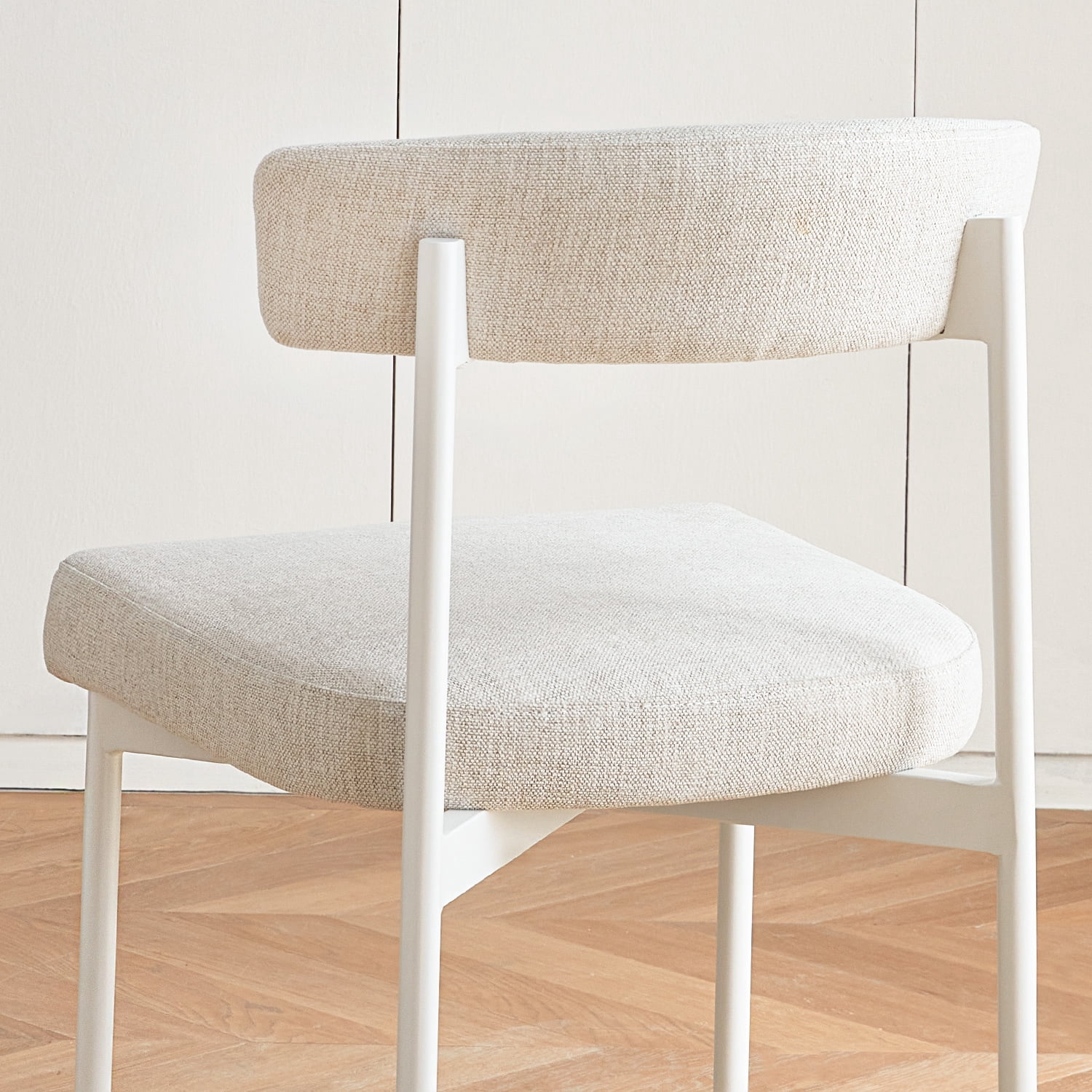 Beige Modern Bar Stools Set of 2, 24 Inch Counter Stools with Curved Backrest, Counter Height Bar Stools for Kitchen Island