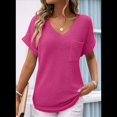 thumbnail image 2 of Camiseta Básica de Corta para Mujer, Informal, de Punto Gofre, con Cuello en V, Color Rosa Rojo, Talla S, 2 of 4