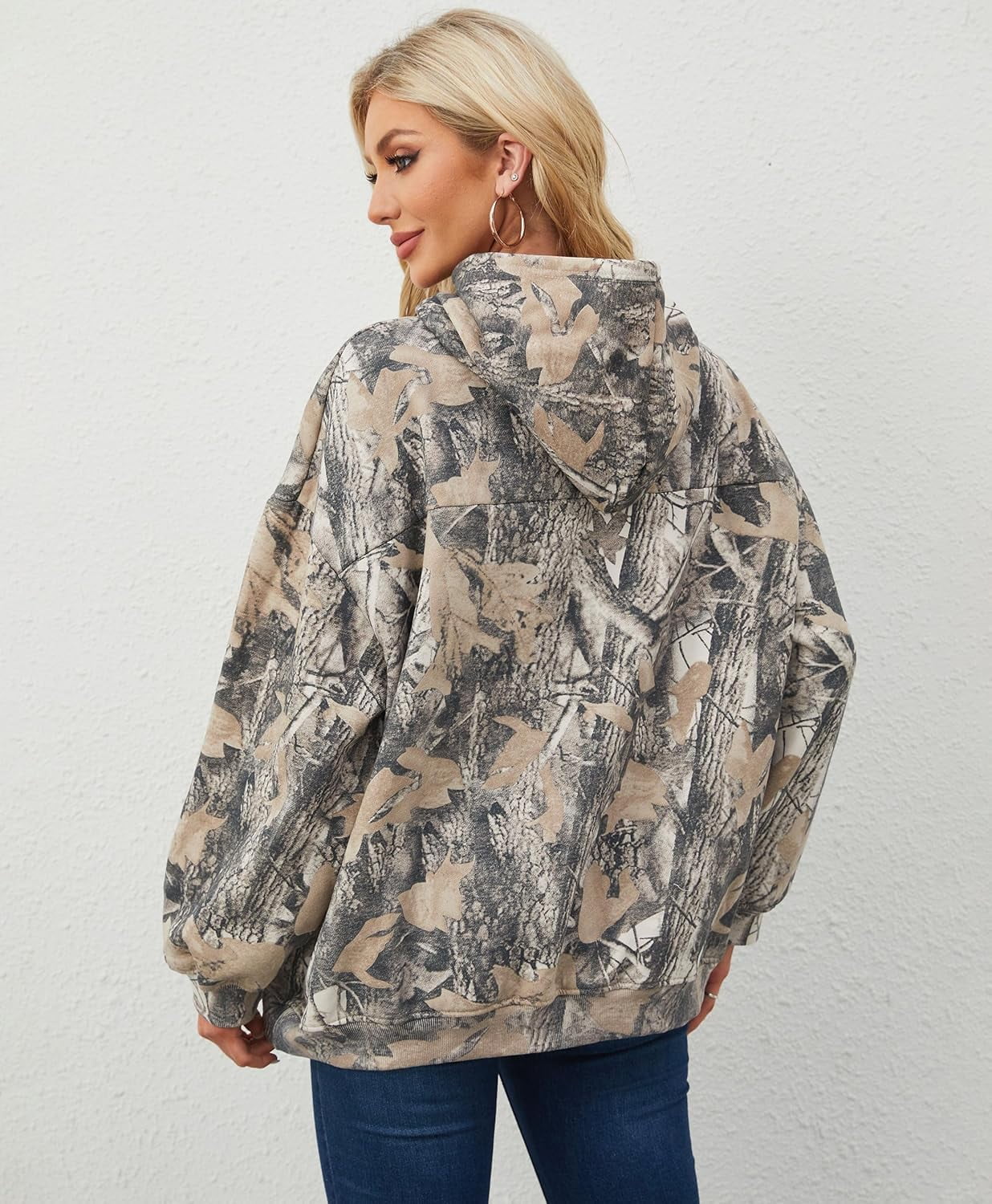 Women Camo Hoodies Maple Leaf Oversized Fleece Hooded Sweatshirt Loose Long Sleeve Pullover Top with Pocket Couple