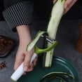 thumbnail image 4 of Juego de pelador de frutas de acero inoxidable – rascador de doble cuchilla, mango ergonómico antideslizante, aleación resistente al óxido, rojo, 18,5 cm, apto para lavavajillas, 4 of 9